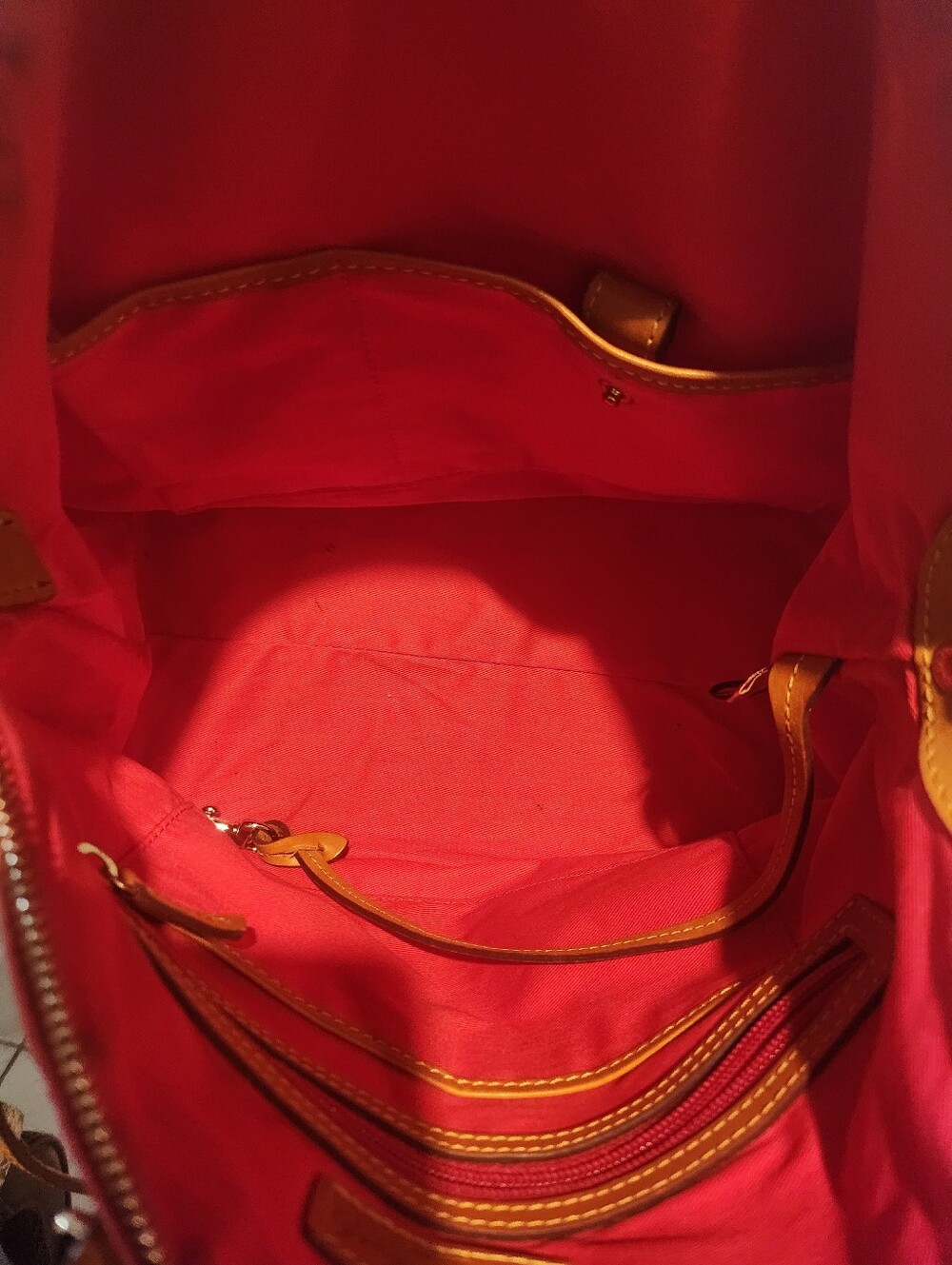 Dooney & Bourke shoulder bag - Picture 8 of 9